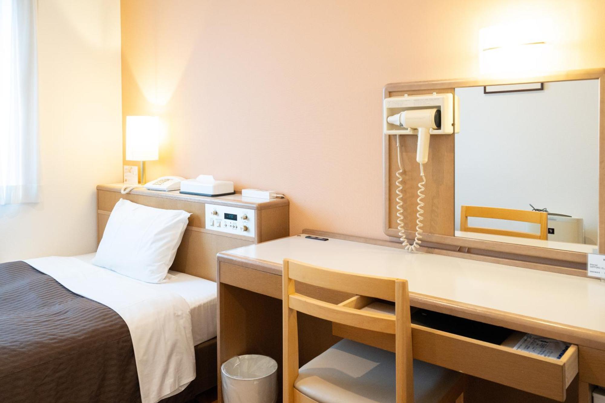 Sapporo Clark Hotel Bagian luar foto