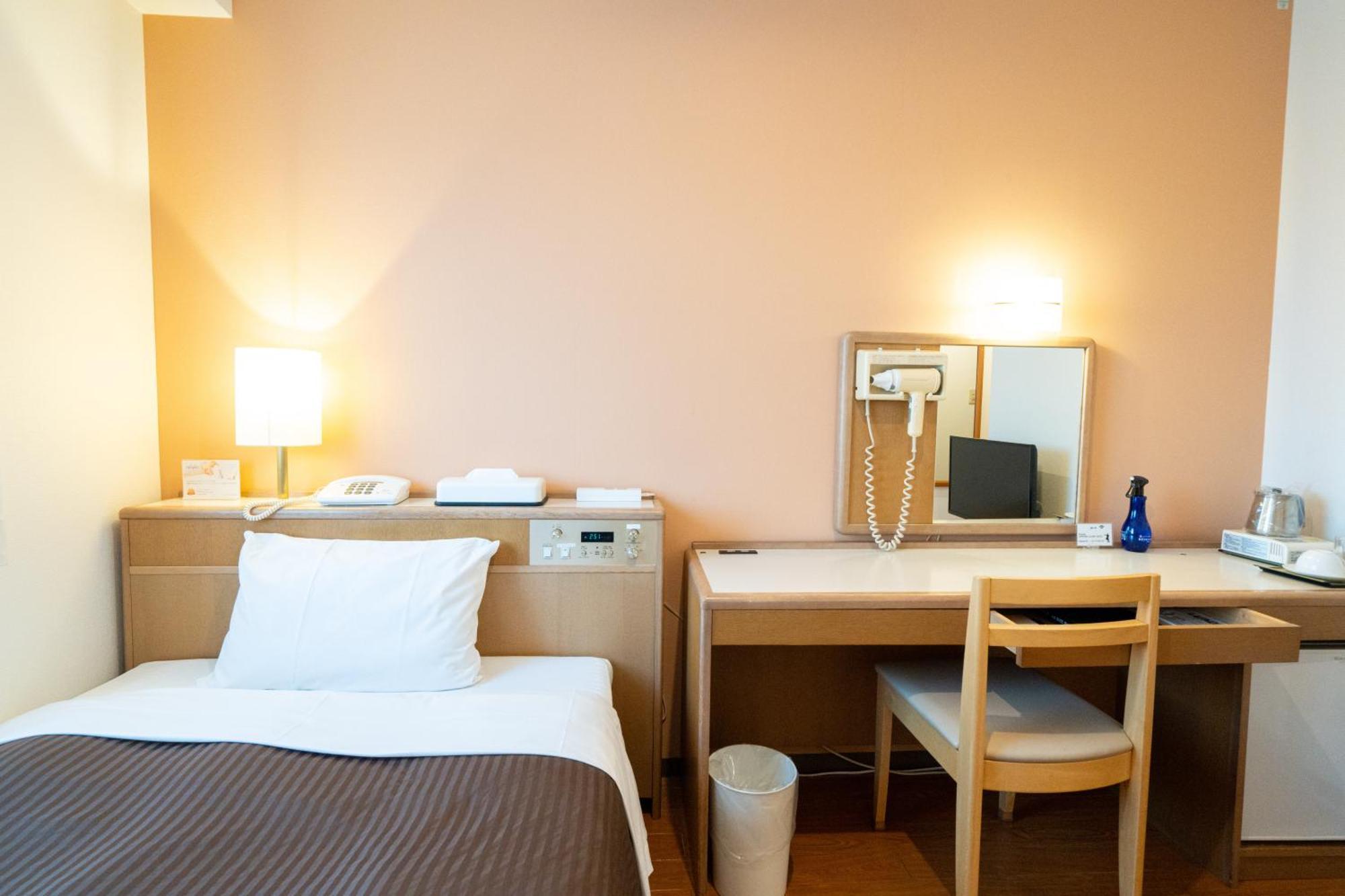 Sapporo Clark Hotel Bagian luar foto