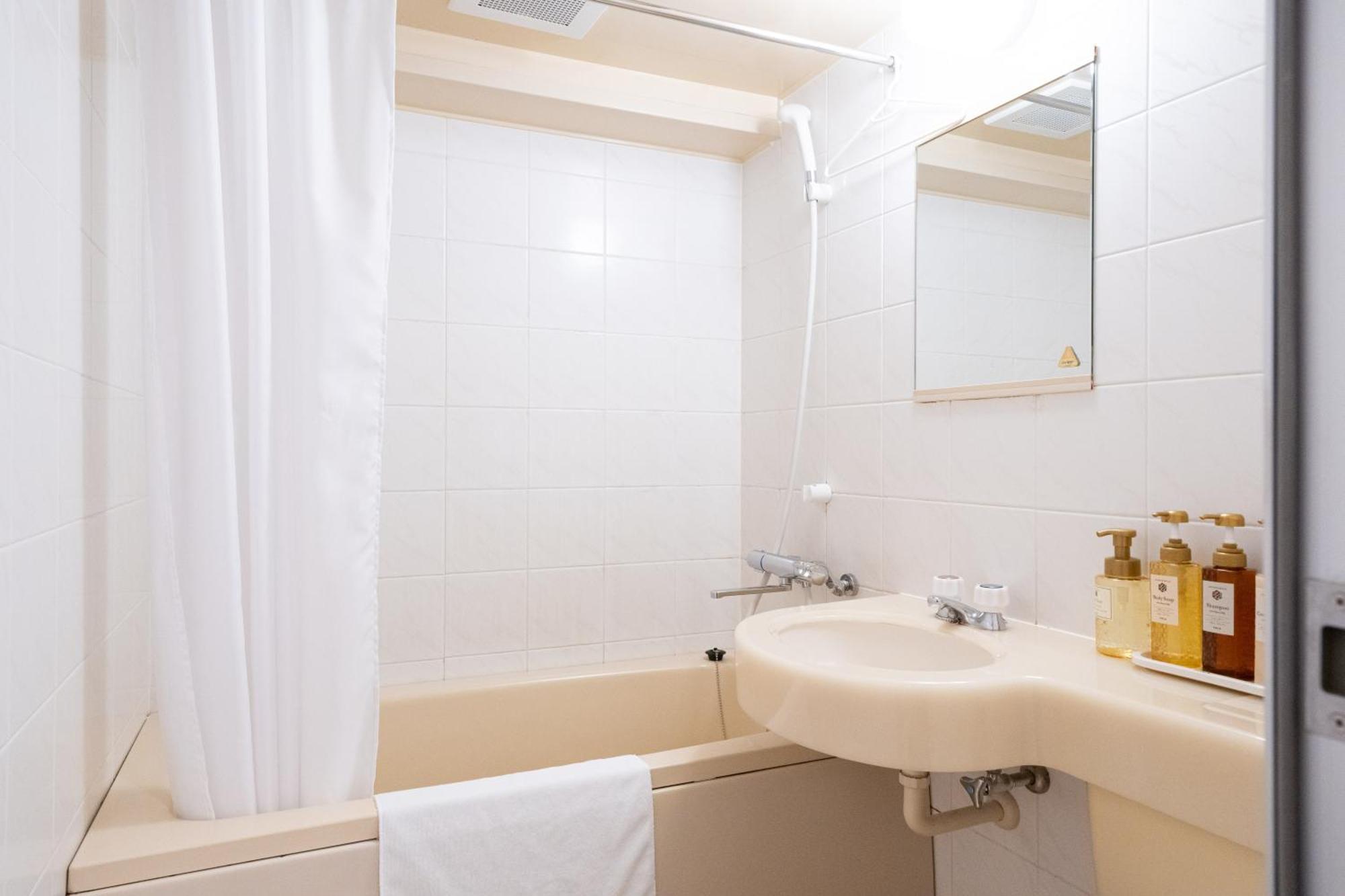 Sapporo Clark Hotel Bagian luar foto